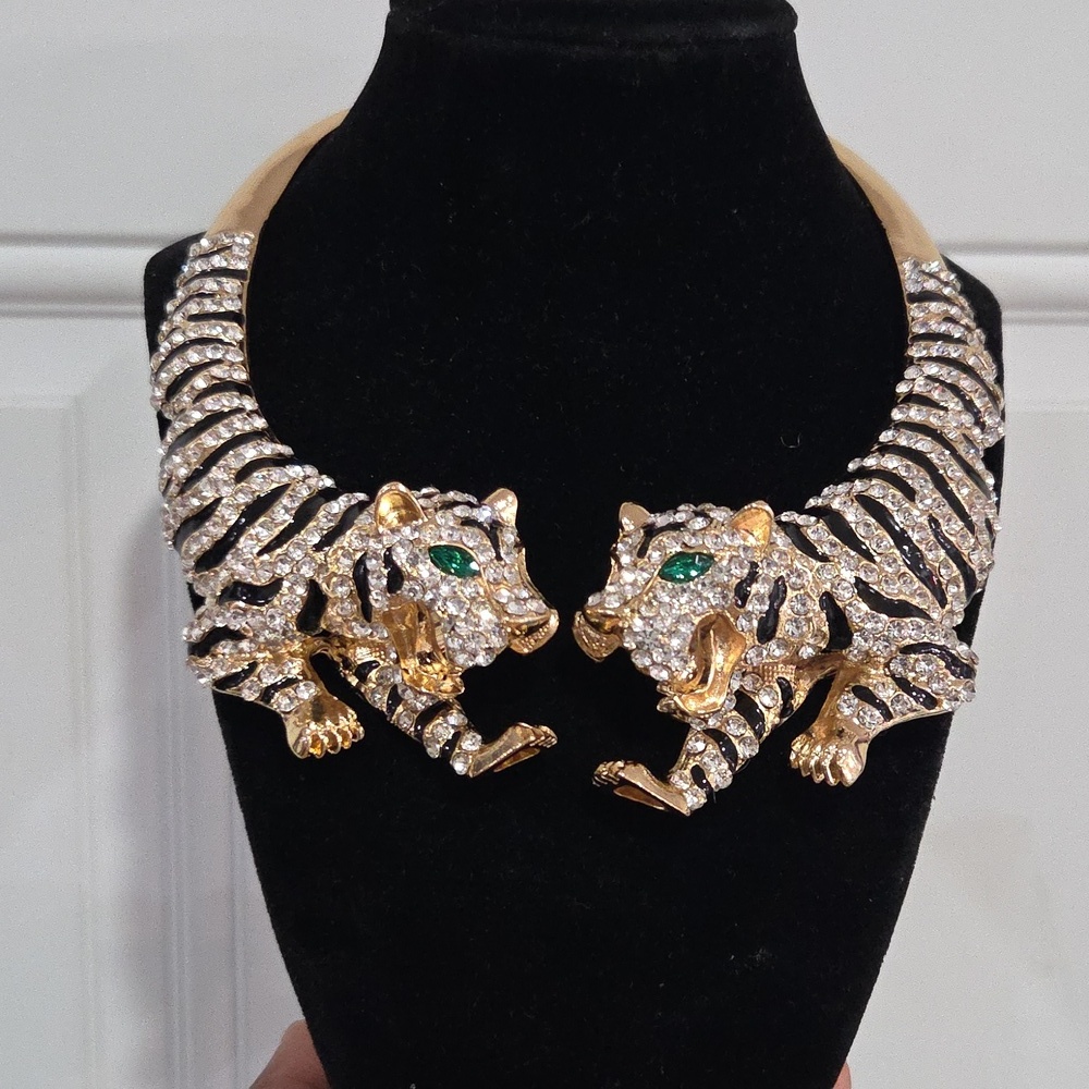 💛▪️Natasha Couture ▪️gold Tone Green Eye Tiger Necklace - Picture 10 of 11
